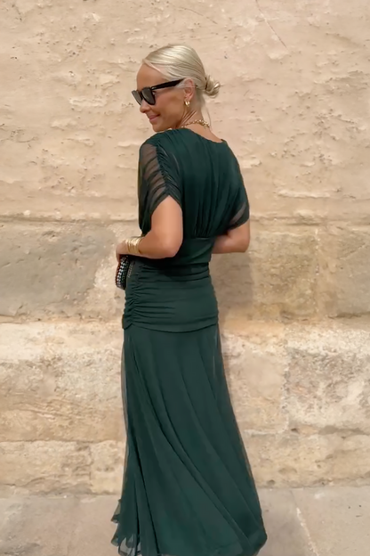 שמלת קיץ מחמיאה עם כתפיים חשופות