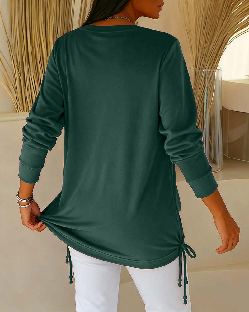 טופ דו-גווני עם פייטים – אפקט שני-באחד