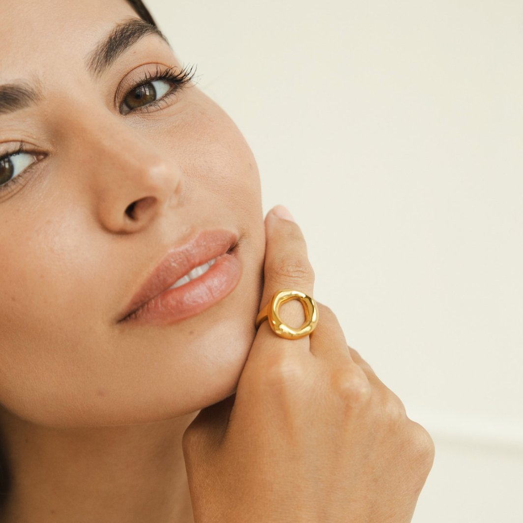 טבעת זהב מותכת וינה